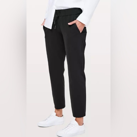 lululemon On The Fly Casual Joggers Pants Women Size 8 Black Straight Leg - Picture 1 of 16